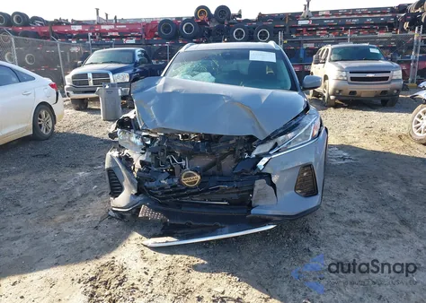 2021 Nissan Kicks Sv Xtronic Cvt z USA, uszkodzony, nr VIN 3N1CP5CV2ML513078